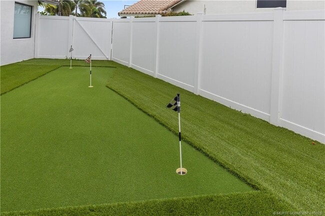 Building Photo - 5143 Deerhurst Crescent Cir