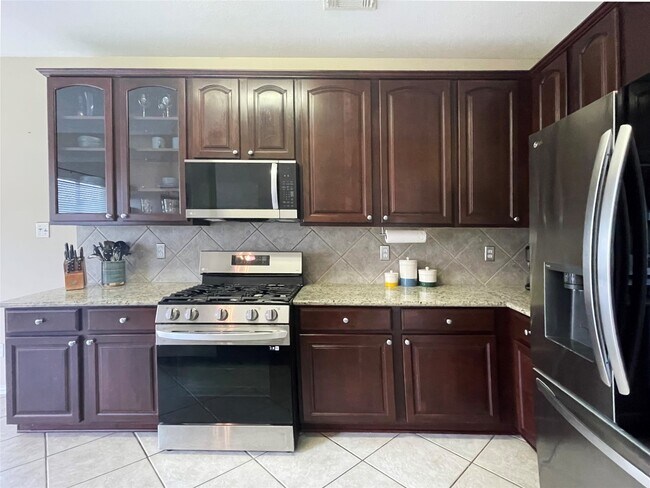 Building Photo - 33010 Greenfield Forest Dr