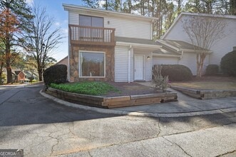 Building Photo - 1 Fairway Dr