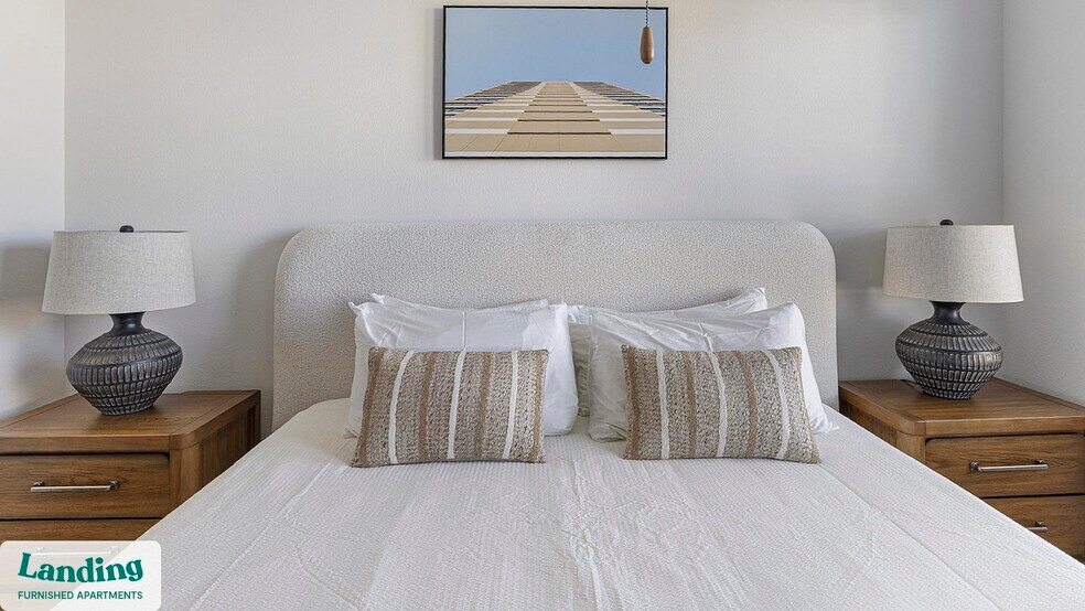 Building Photo - 5005 Galleria Dr