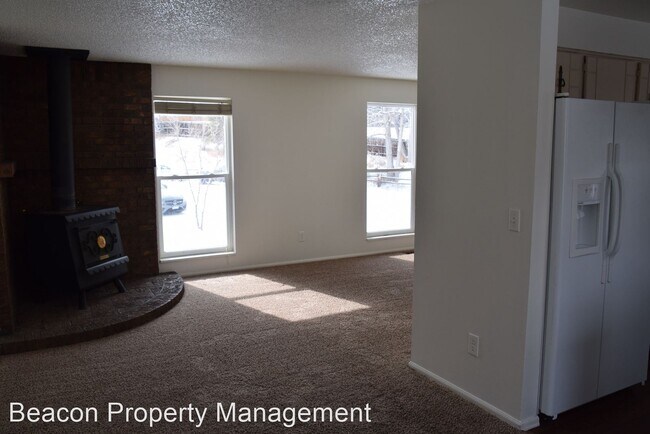 Building Photo - 3 br, 2 bath House - 7538 S. Holland Ct.