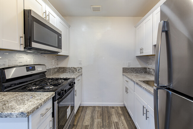 Building Photo - 4535 E 14th St