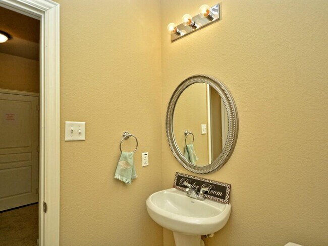 Building Photo - 1413 Short Horn Cove