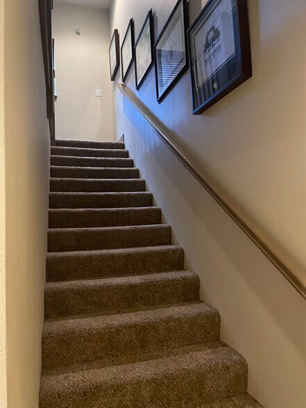 Building Photo - 504 Silverleaf Dr