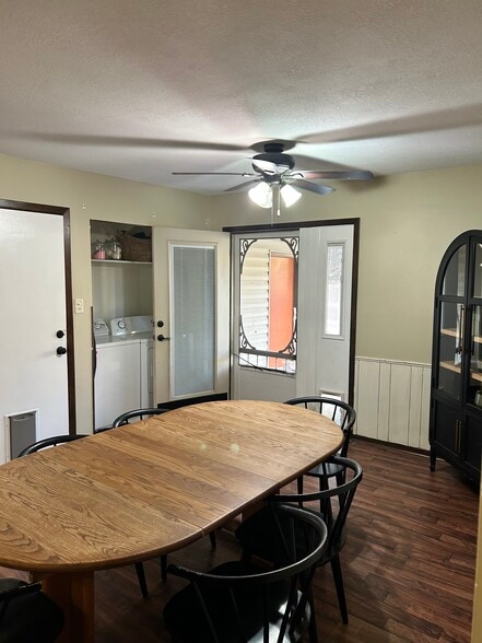 Building Photo - 702 S Taylor St