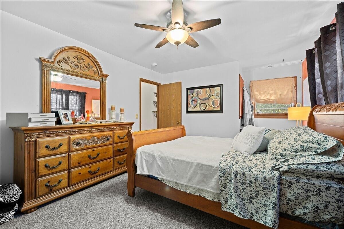 Building Photo - 3955 Meadowbrook Ct
