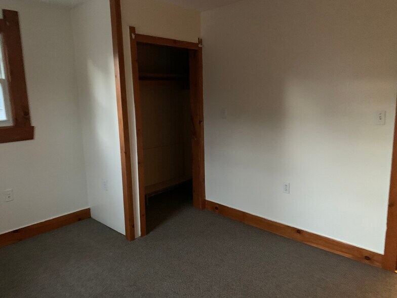 Building Photo - 19 Fulton St