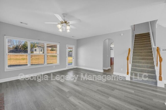 Building Photo - 816 Kaitlyn Dr