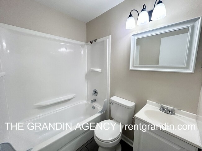 Building Photo - 1803 Grandin Rd SW
