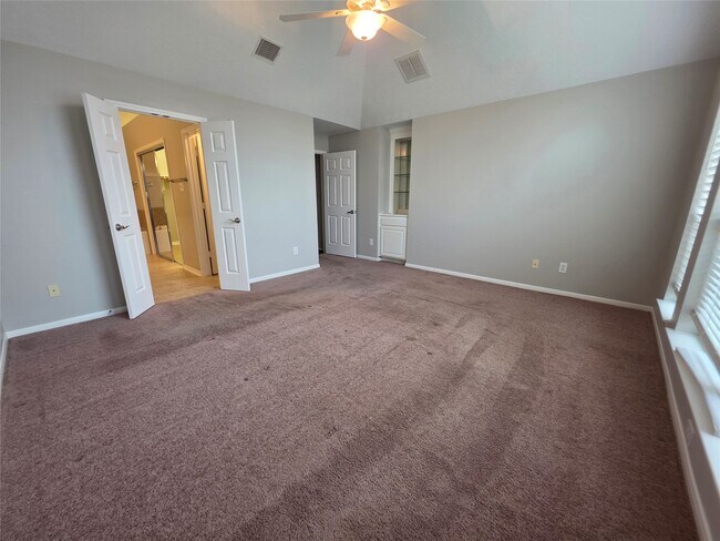 Building Photo - 5226 Cottonwood Creek Ln