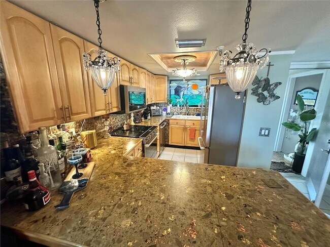 Building Photo - 6009 Sea Ranch Dr