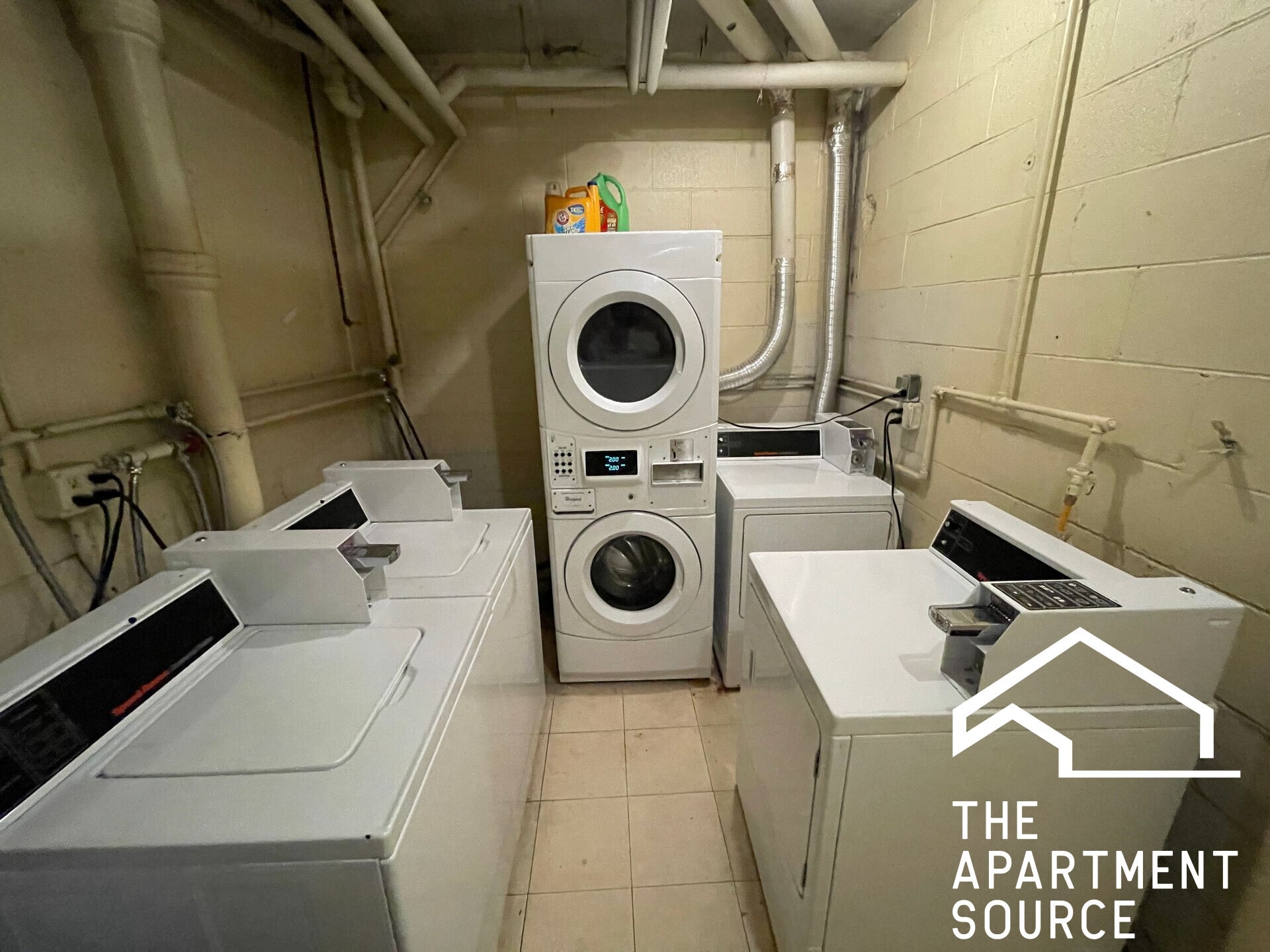 Building Photo - 752 W Gordon Ter