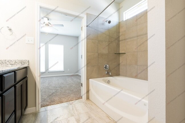 Building Photo - 7429 Hudson Grove Dr