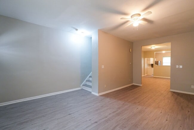 Building Photo - Newly renovated 6 bedroom 2.5 bath in Carroll Park Area