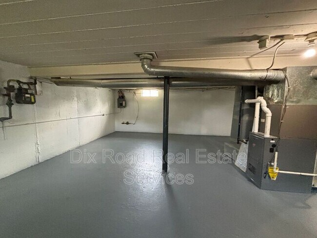 Building Photo - 1110 Ellen Dr