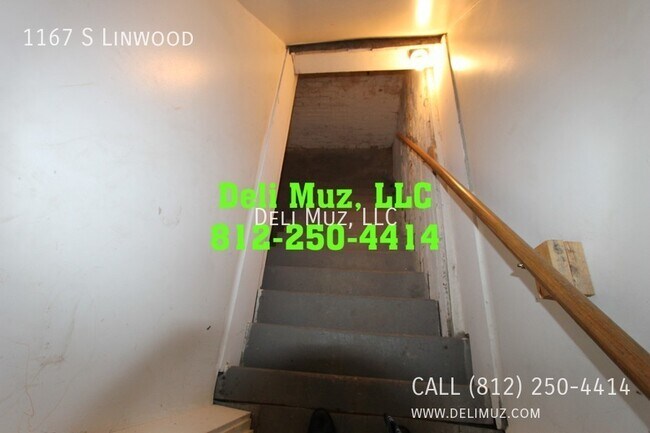 Building Photo - 1167 S Linwood Ave