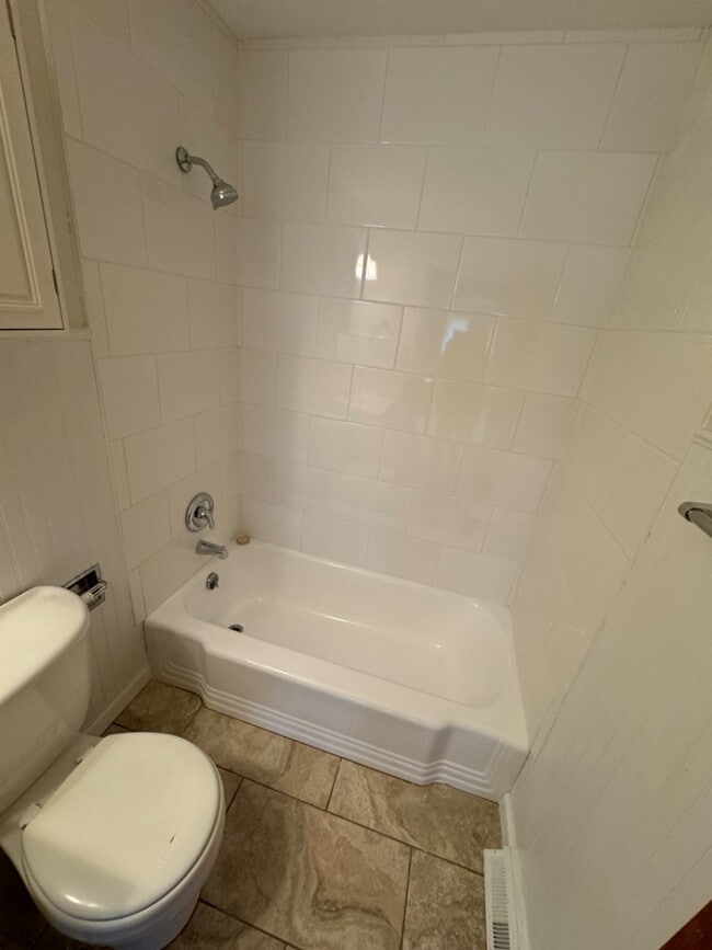 Building Photo - 750 N 7th St