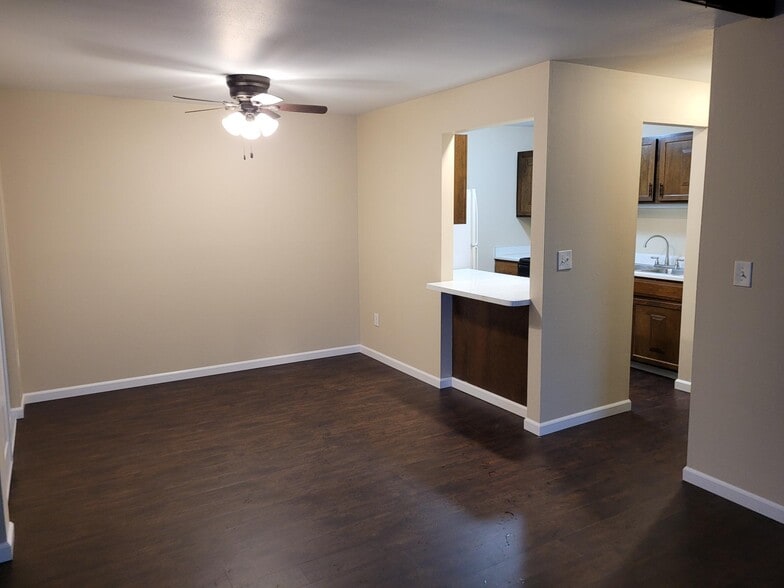 Building Photo - 2500 Wilson Ct