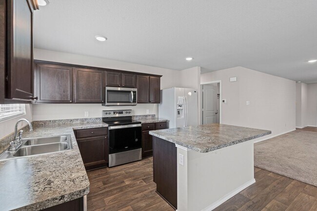 Building Photo - Craftsman in Cleburne