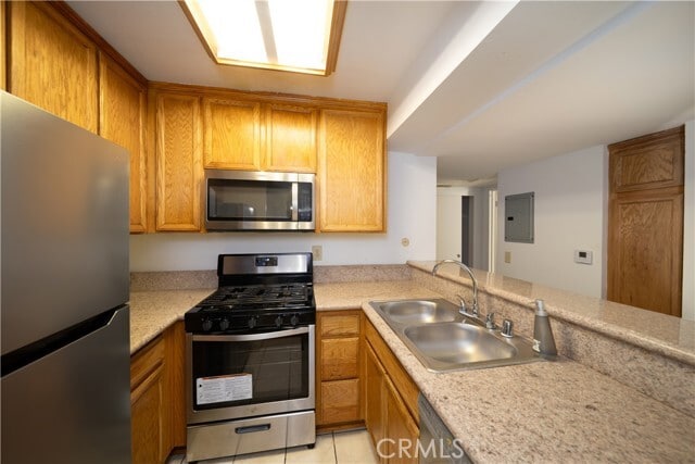 Building Photo - 5325 Newcastle Ave