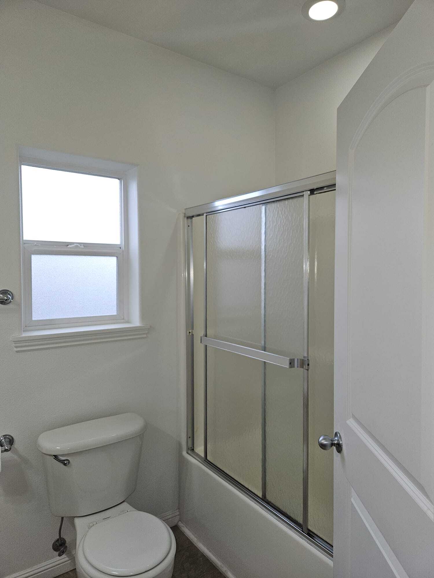 Master Bath - 528 Fenton Ave