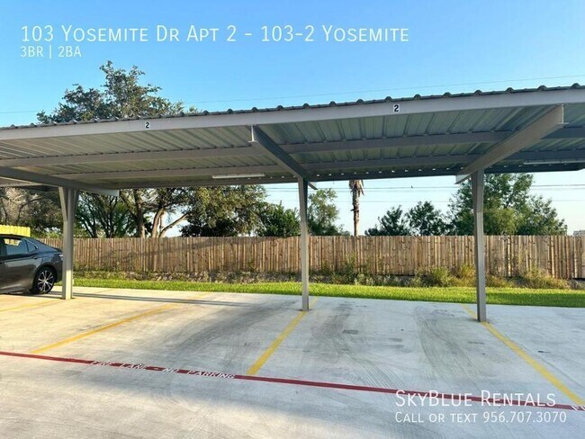 Building Photo - 103 Yosemite Dr