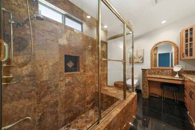 Gorgeous granite - 42505 Rancho Mirage Ln