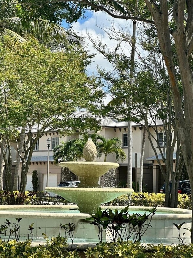 Building Photo - 2002 Freeport Dr