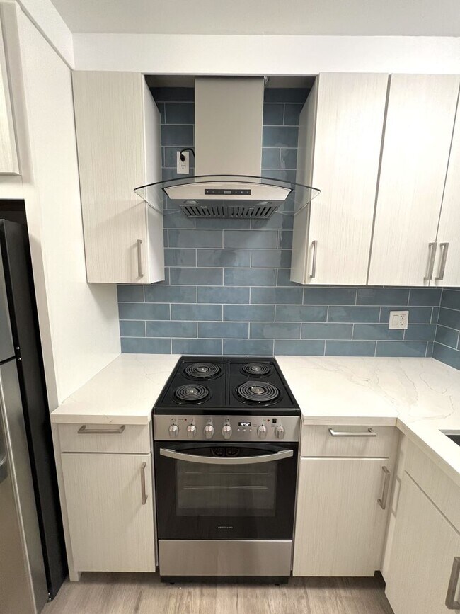 Interior Photo - 1722 G St NEW