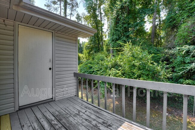 Building Photo - 3510 Woodlake Rd