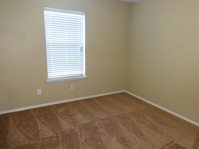 Building Photo - 321 Quail Run Rd