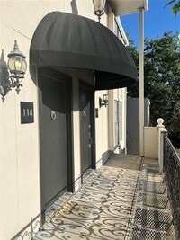 Building Photo - 4425 Travis St