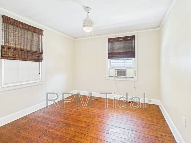 Building Photo - 217 Palen Ave