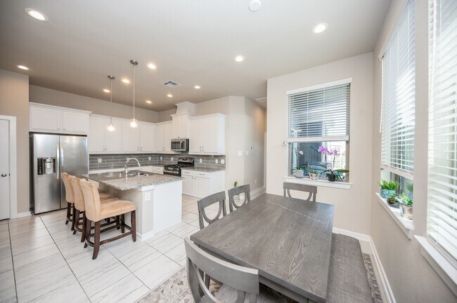 Building Photo - 1539 Rustling Creek Dr