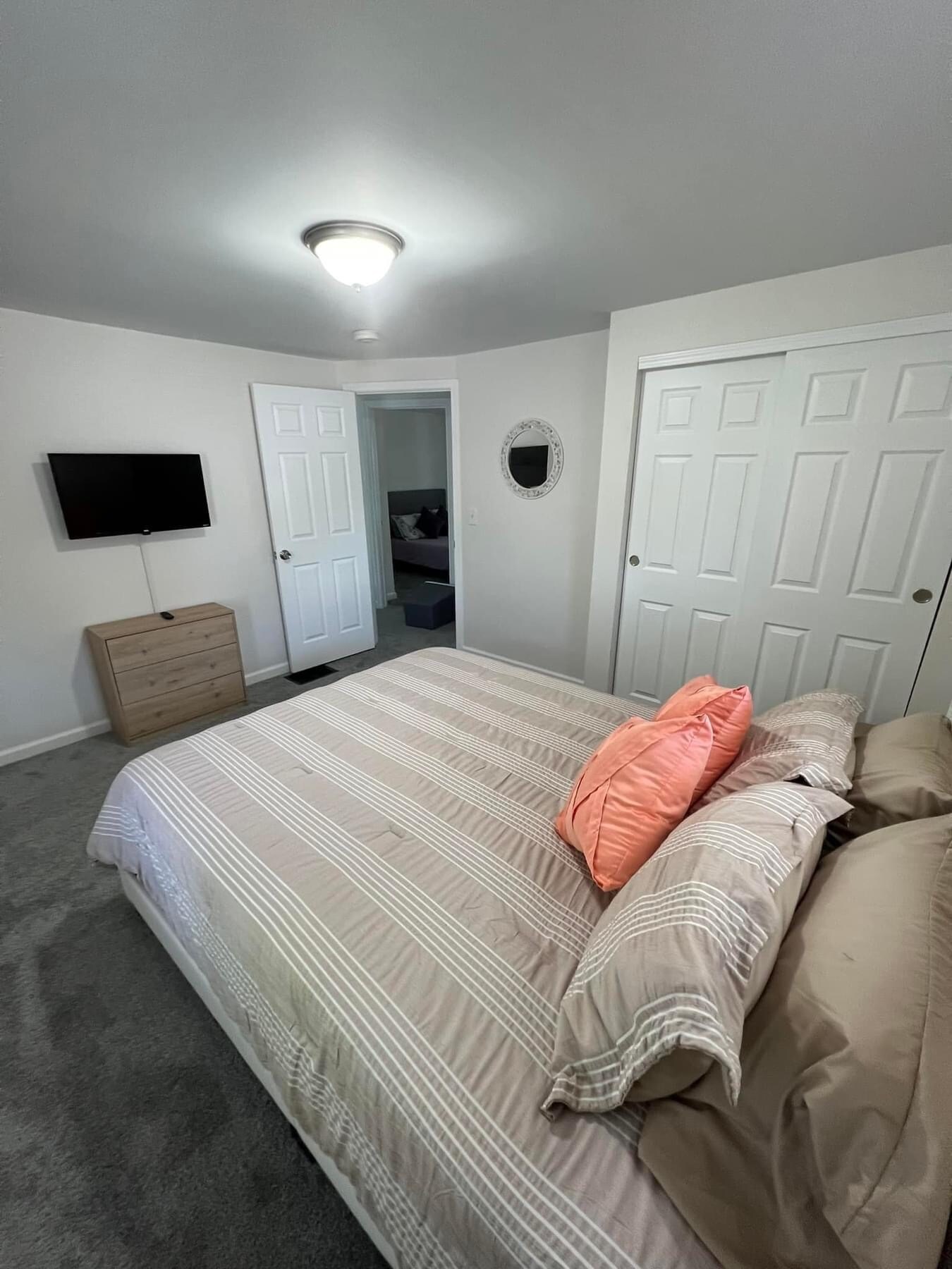 Building Photo - 17 Heather St