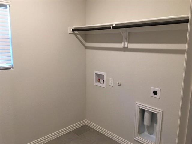 Building Photo - 10520 Katalpa Dr