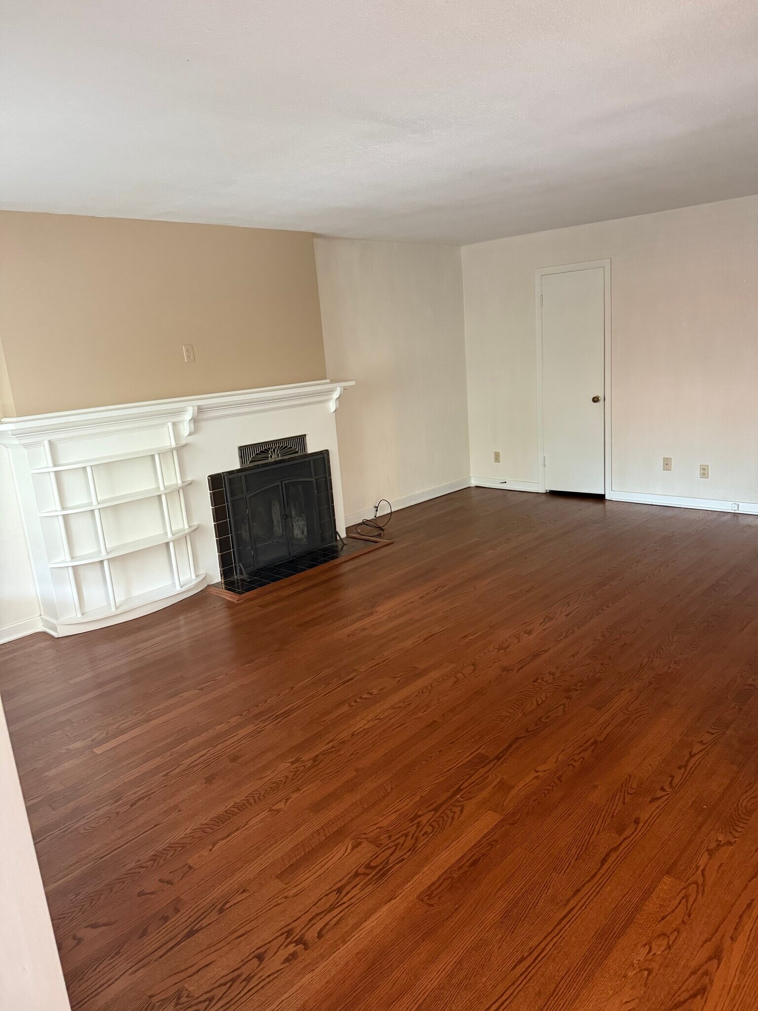 Building Photo - 1014 N Yale Ave