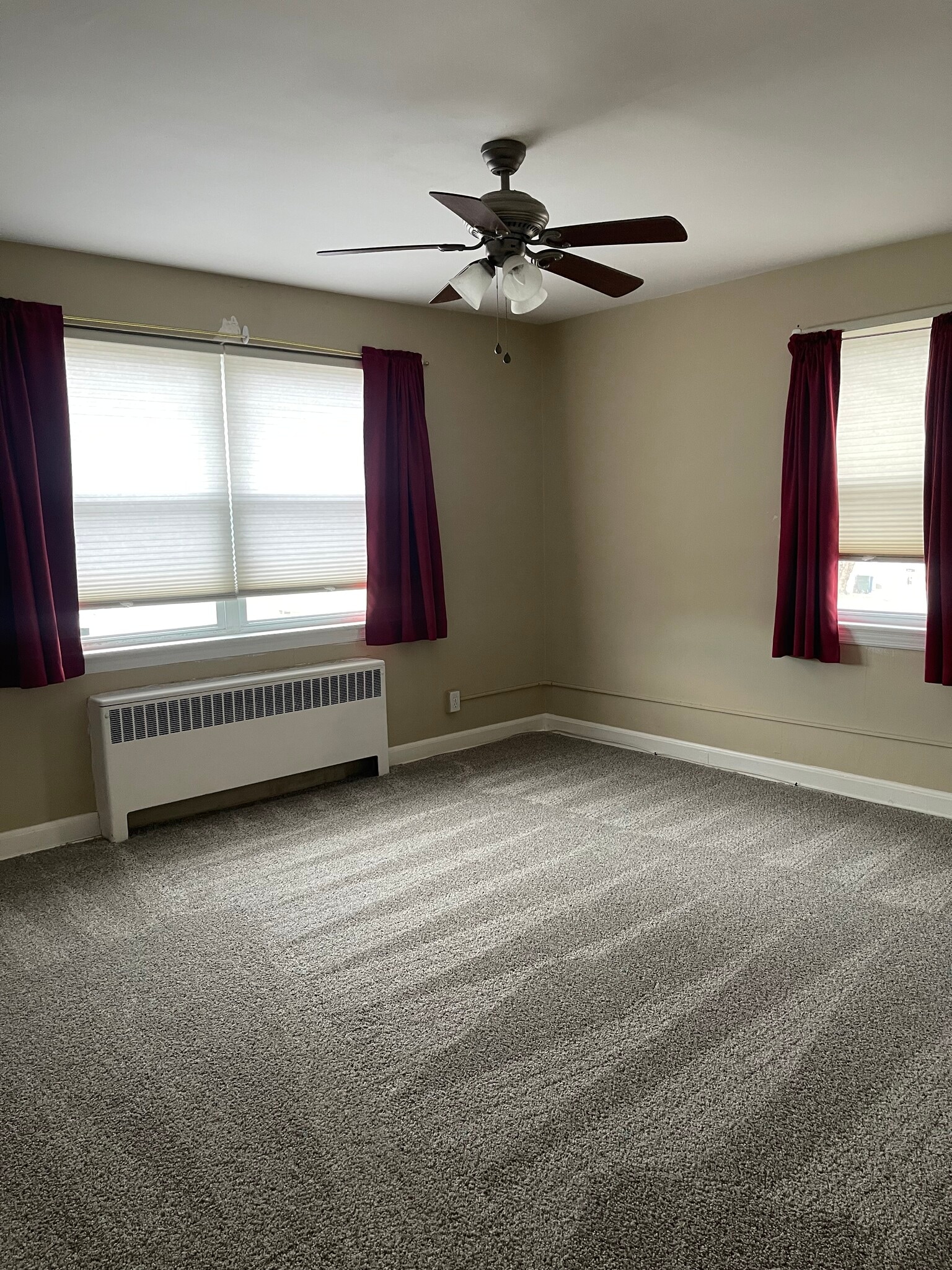 Building Photo - 924 Fox Chase Rd