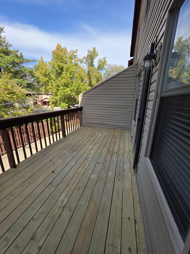 Building Photo - 813 Forest Trace Dr