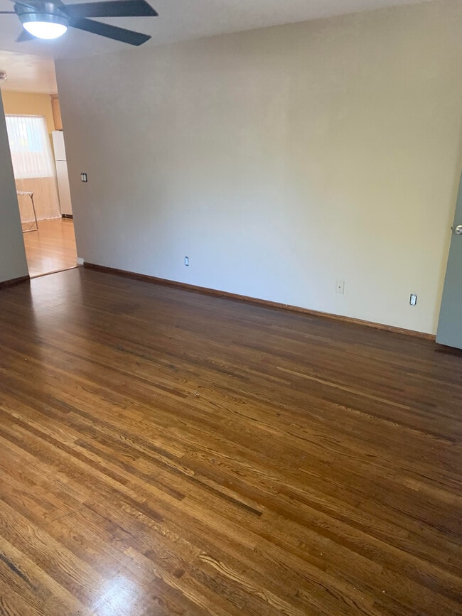 Building Photo - 2624 Kitsap Ct