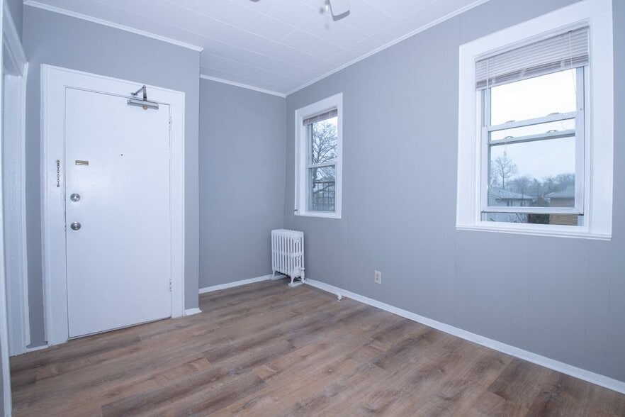 Building Photo - 439 Willow Ave