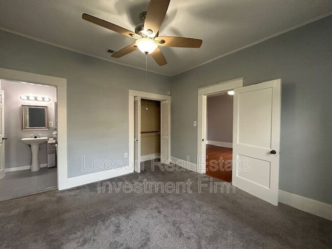 Building Photo - 403 Merrick St