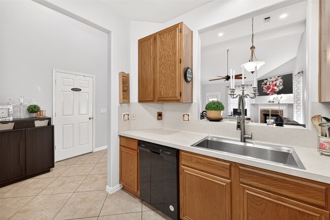 Building Photo - 20135 Golden Mesa Dr