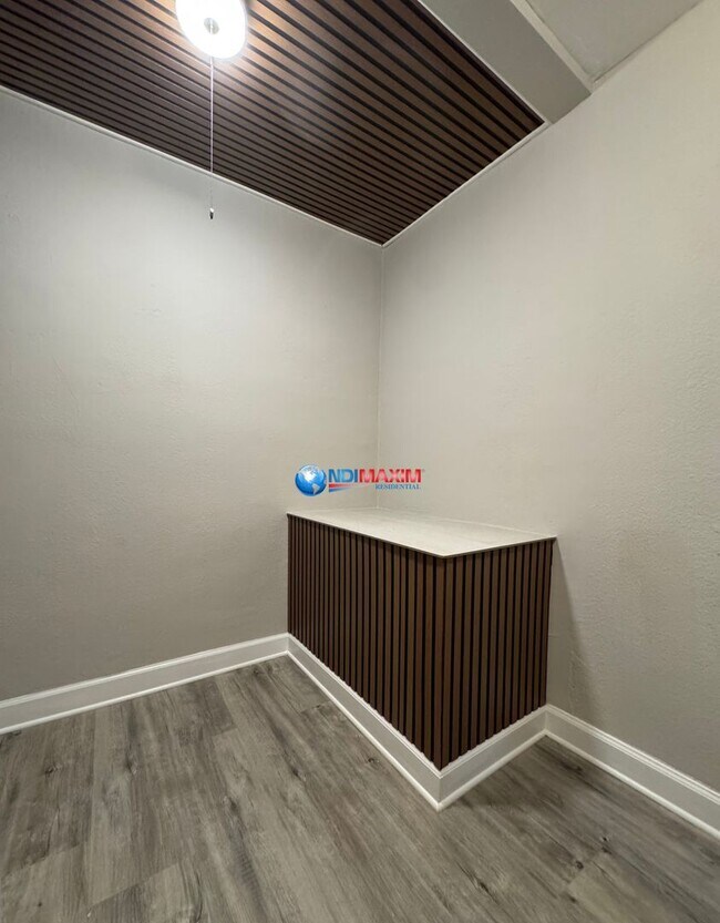 Building Photo - 430 Lindbergh Drive NE