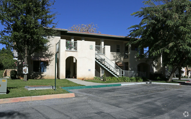 Building Photo - Yucaipa Crest