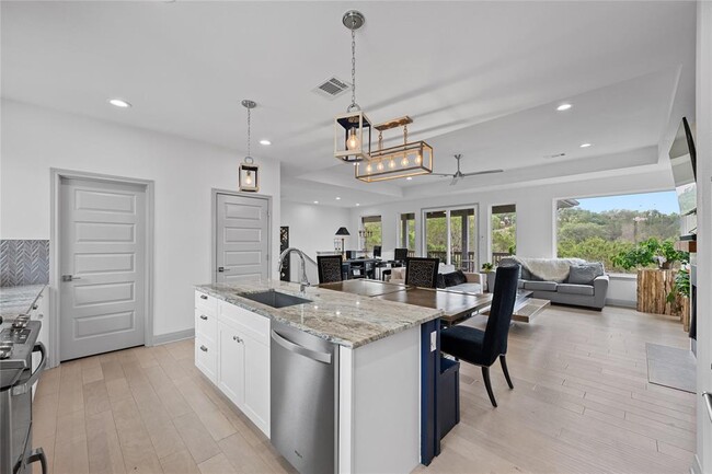 Building Photo - 20801 Jones Cove