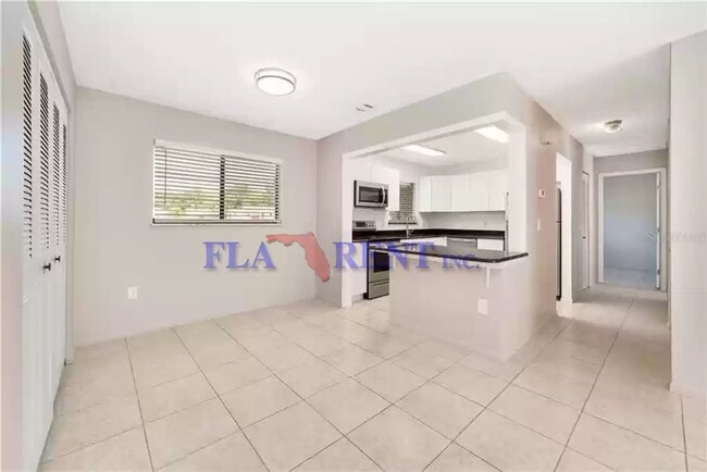 Building Photo - *** APPLICATION PENDING, DO NOT APPY! *** V 2/2 Villa in Winter Springs