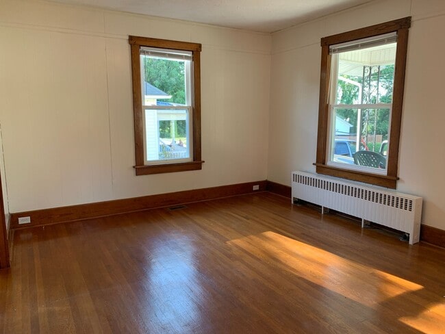 Building Photo - Charming Home with Large Backyard Near Rad...