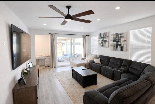 Building Photo - 20707 John Gill Dr