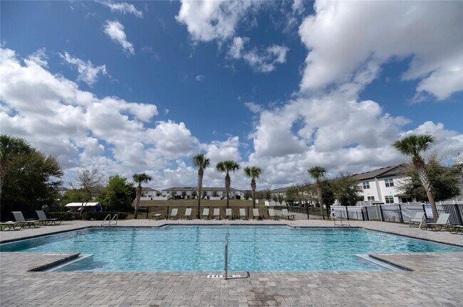 Building Photo - 844 Grandin St